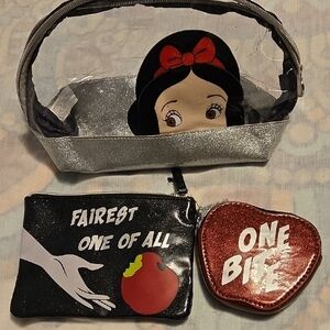 Danielle Nicole Disney Snow White Silver Glitter Cosmetic Bag With 2 Other Bags.